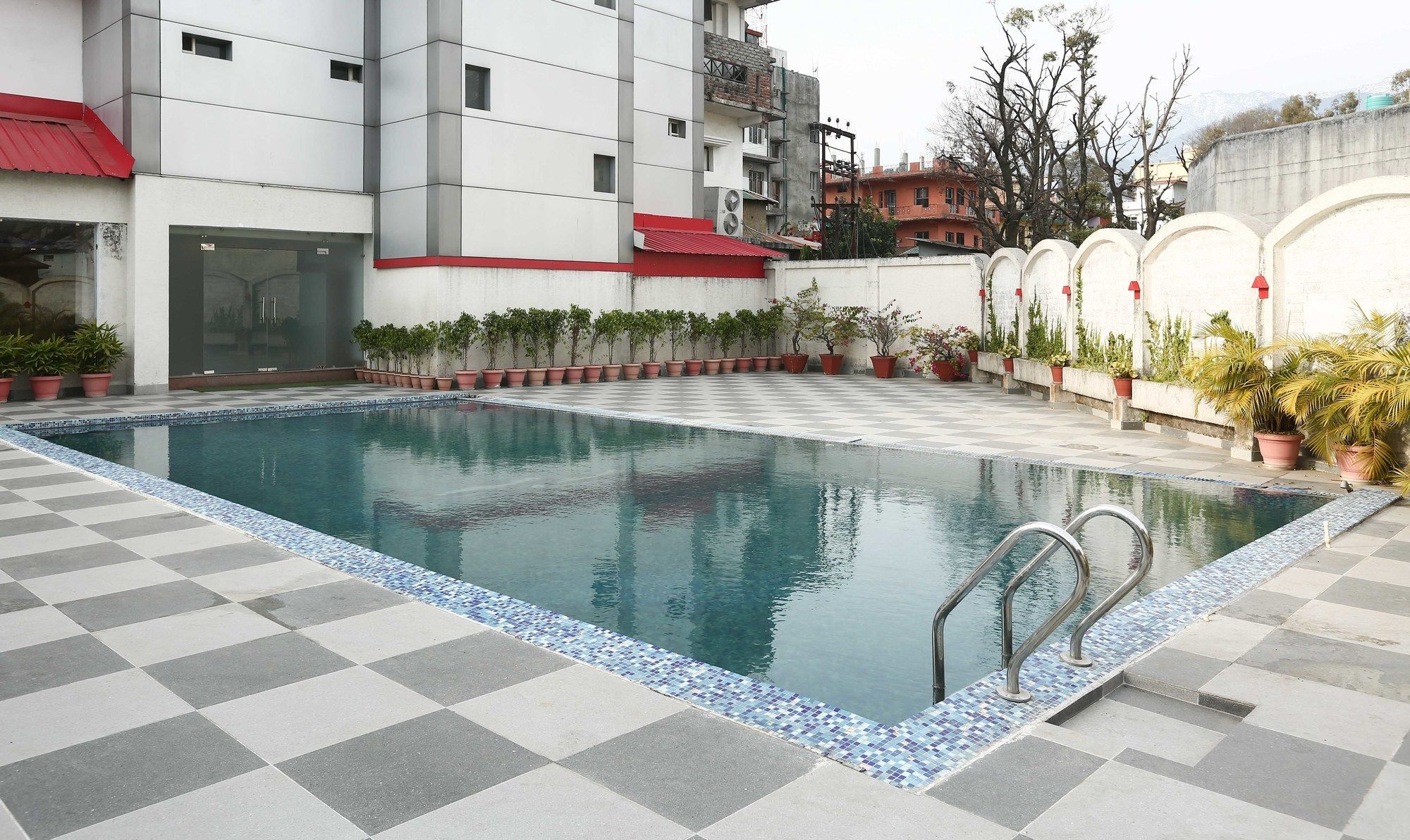 Hotel Treebo Trend Gk Conifer Dharamshala Exterior foto
